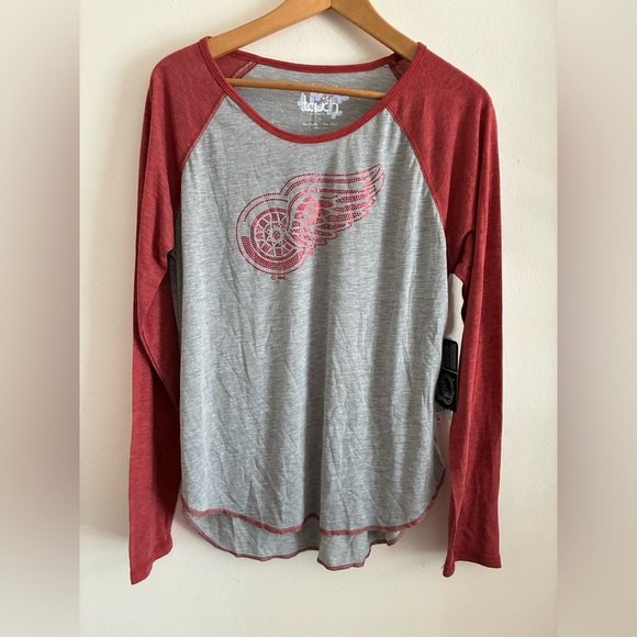 Touch by Alyssa Milano Detroit Red Wings Raglan Top Large NWT Lightweight - Picture 1 of 7